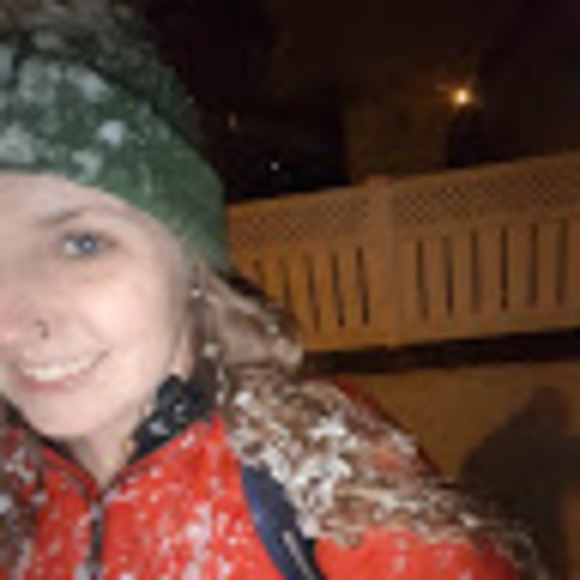 Meet your Posher, Courtney - Picture 1 of 1